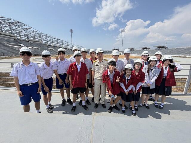 จากห้องเรียนสู่พื้นที่ก่อสร้าง