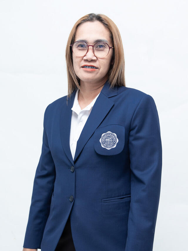 คุณชนนิกานต์ เจริญยิ่ง