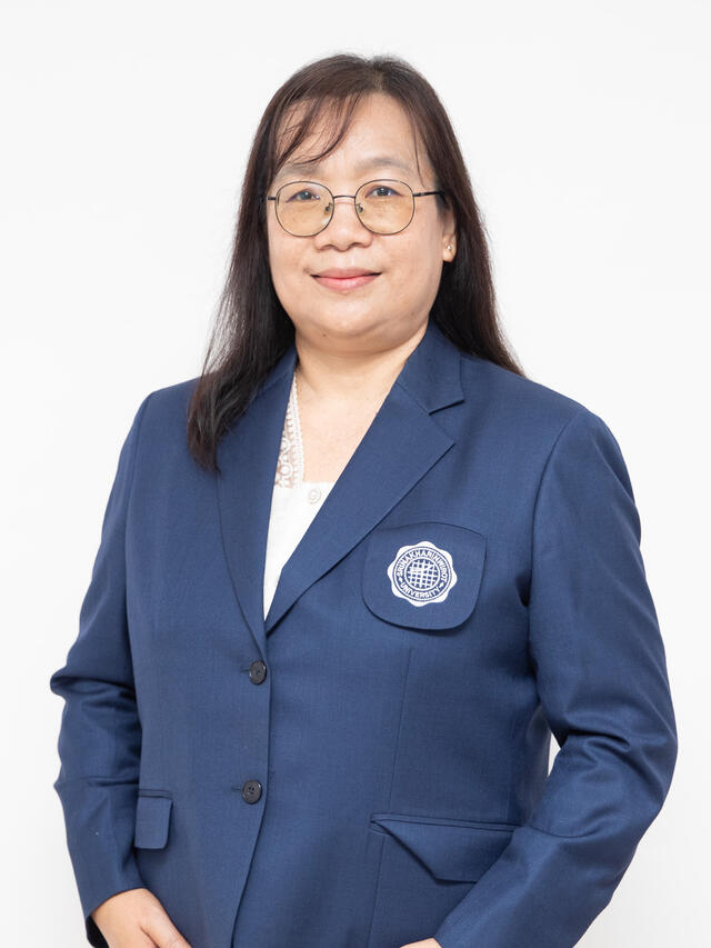 อ.ศิวาภรณ์  ทองรุ่งเรืองชัย 